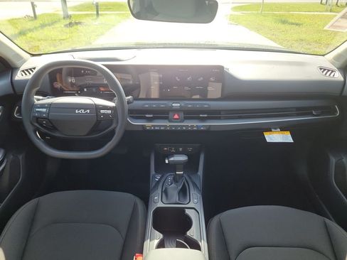 New 2026 Kia K4 FWD image 16