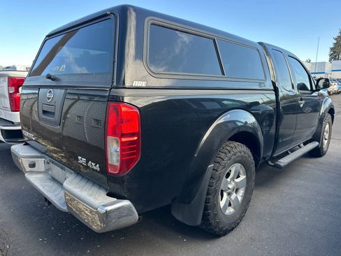 Used 2010 Nissan Frontier SE w/ SE Value Truck Pkg AWD/4WD image 4