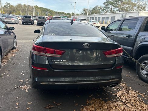 Used 2020 Kia Optima LX image 3