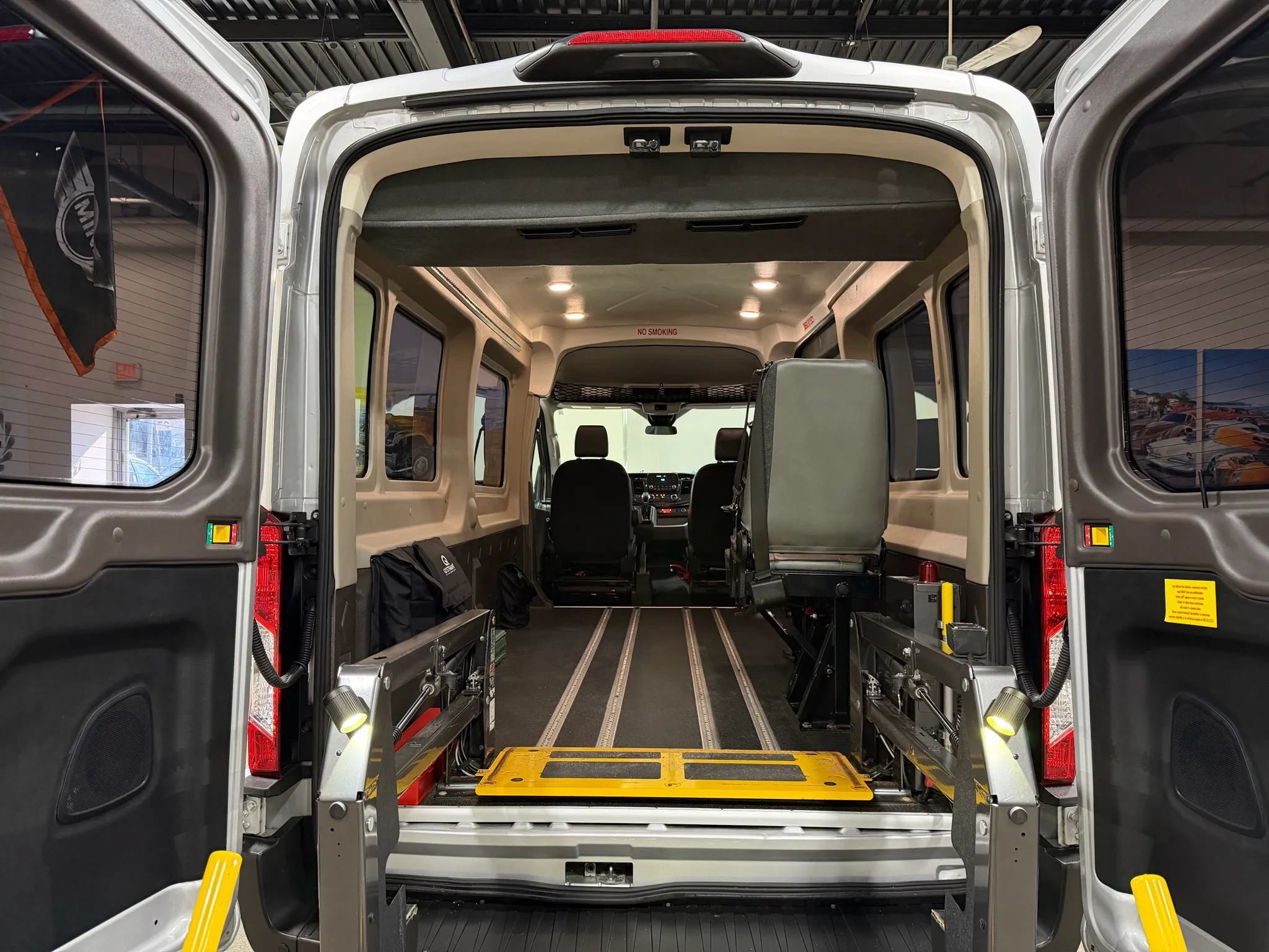 Used 2020 Ford Transit 250 Medium Roof RWD image 49