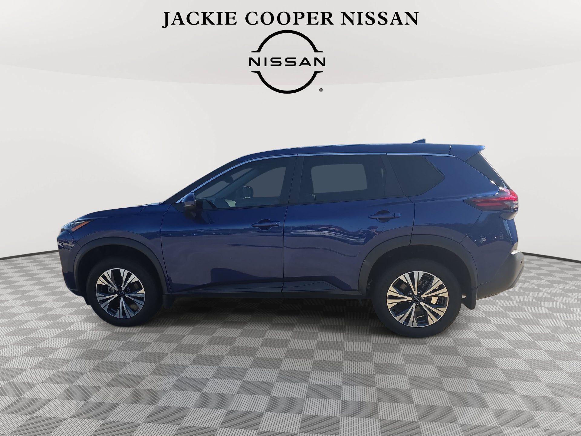 Used 2023 Nissan Rogue SV FWD image 8