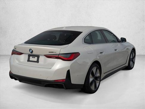 Used 2026 BMW i4 eDrive40 w/ Premium Package RWD image 2