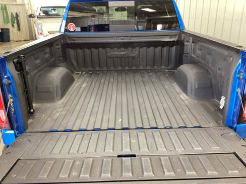 Used 2024 GMC Sierra 1500 AT4 w/ AT4 Premium Package AWD/4WD image 5