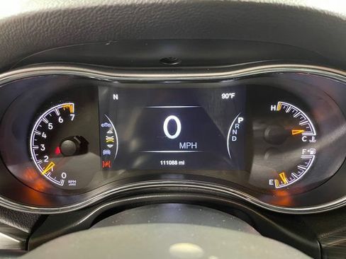 Used 2021 Jeep Grand Cherokee Limited w/ Luxury Group II AWD/4WD image 15