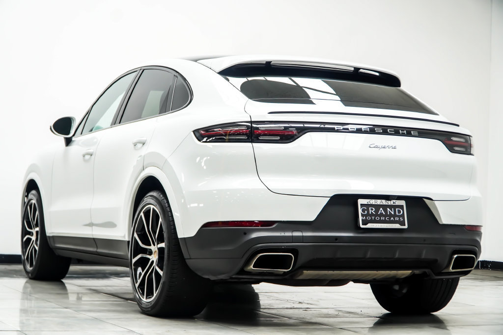 Used 2023 Porsche Cayenne Coupe AWD/4WD image 14