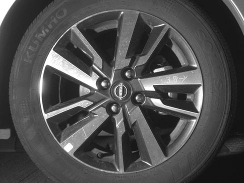 Used 2025 Nissan Versa SV image 13