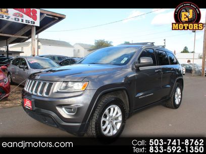 Used 2014 Jeep Grand Cherokee Laredo w/ 18" Wheel & 8.4" Radio Group