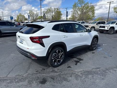 New 2026 Chevrolet Trax RS w/ Driver Confidence Package FWD image 7