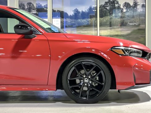 Used 2025 Honda Civic Sport image 33