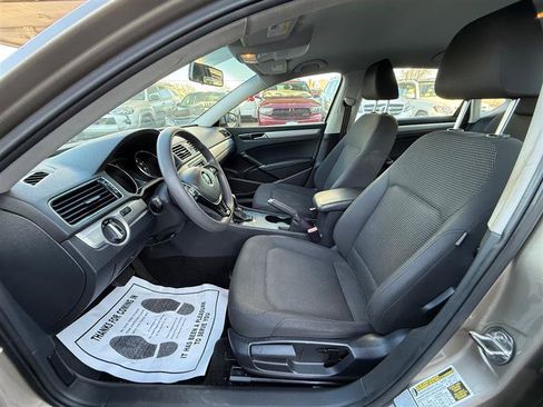 Used 2016 Volkswagen Passat 1.8T S image 16