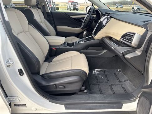 Used 2025 Subaru Outback Limited image 15