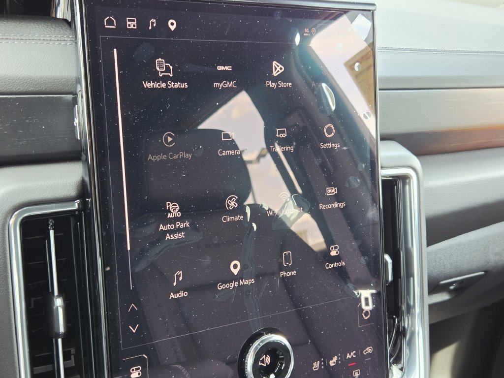 New 2026 GMC Yukon Denali w/ Denali Reserve Package RWD image 16