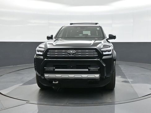 Certified 2025 Toyota 4Runner Limited AWD/4WD image 3