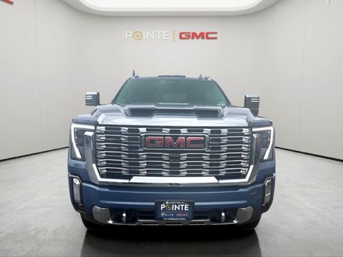 Used 2024 GMC Sierra 2500 Denali w/ Denali Reserve Package AWD/4WD image 11