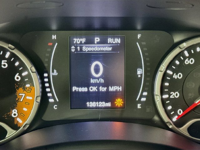 Used 2017 Jeep Renegade Latitude w/ Popular Equipment Group FWD image 15