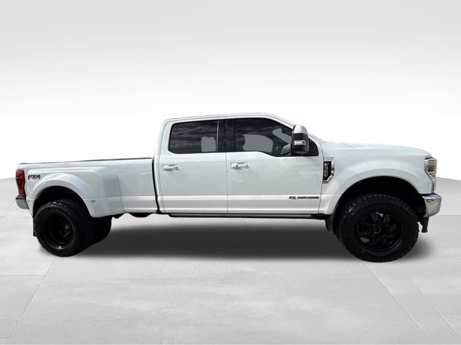 Used 2022 Ford F350 Lariat w/ Lariat Ultimate Package AWD/4WD image 4