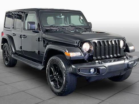 Used 2023 Jeep Wrangler Unlimited Sahara AWD/4WD image 3