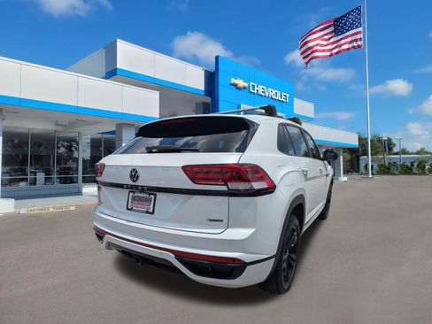 Used 2023 Volkswagen Atlas Cross Sport SEL R-Line AWD/4WD image 3