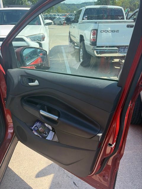 Used 2019 Ford Escape SEL AWD/4WD image 37