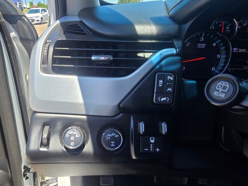 Used 2017 GMC Yukon SLE w/ SLE Value Package AWD/4WD image 19
