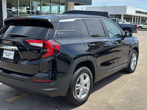 Used 2023 GMC Terrain SLE FWD image 7