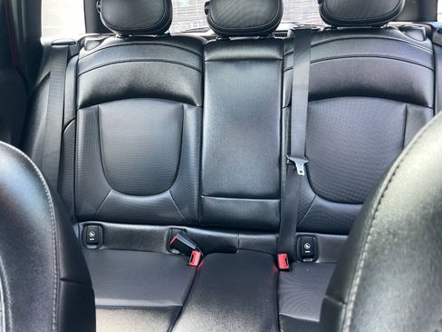 Used 2018 MINI Cooper Clubman FWD image 14
