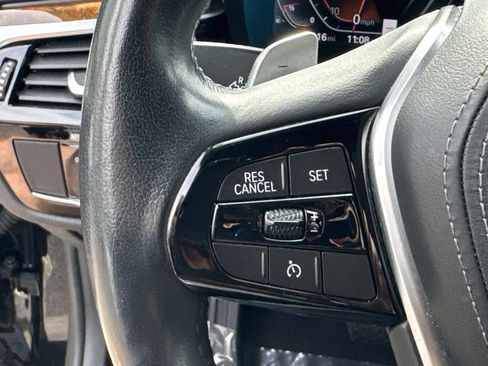 Used 2020 BMW 530i xDrive w/ Convenience Package image 31