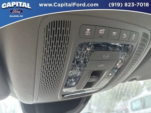 Used 2024 Mercedes-Benz GLS 580 4MATIC image 33