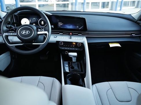 New 2026 Hyundai Elantra Limited image 6
