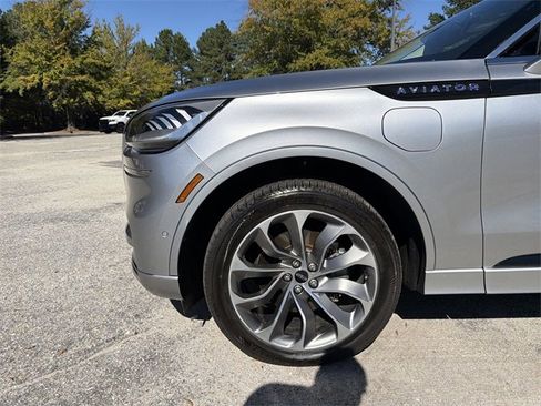 Used 2023 Lincoln Aviator Grand Touring image 10