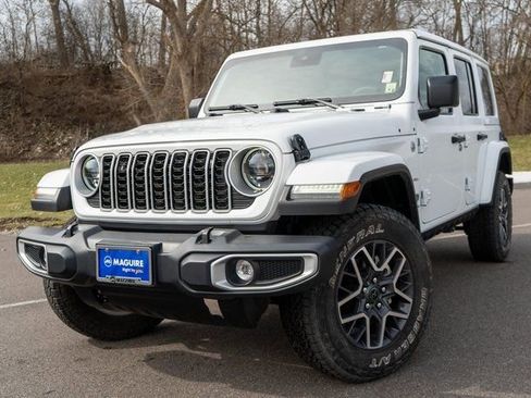 Used 2024 Jeep Wrangler Sahara image 1