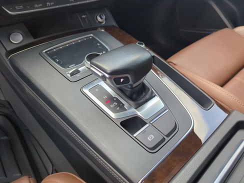 Used 2019 Audi Q5 2.0T Premium Plus w/ Premium Plus Package image 15