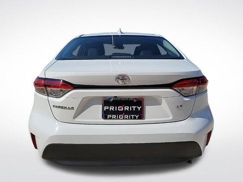Used 2024 Toyota Corolla LE FWD image 4