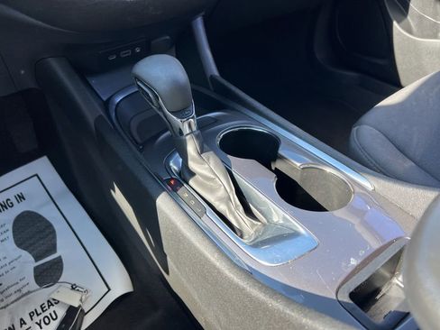 Used 2021 Chevrolet Malibu LT image 20