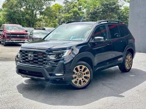 Used 2022 Honda Passport TrailSport image 3