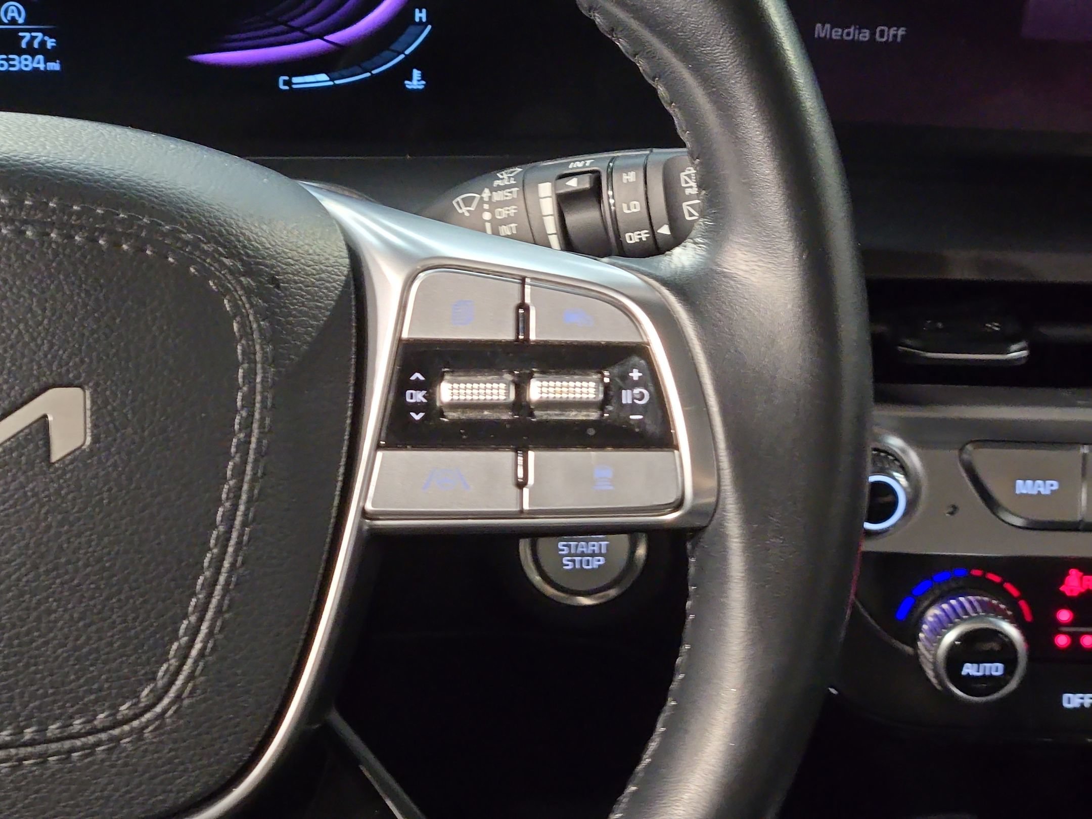 Used 2025 Kia Telluride S AWD/4WD image 29