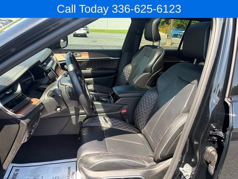 Used 2023 Jeep Grand Cherokee Summit w/ Adv Protech Group IV AWD/4WD image 22