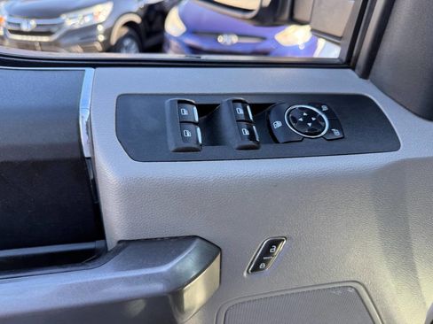 Used 2021 Ford F250 XLT w/ FX4 Off-Road Package image 17
