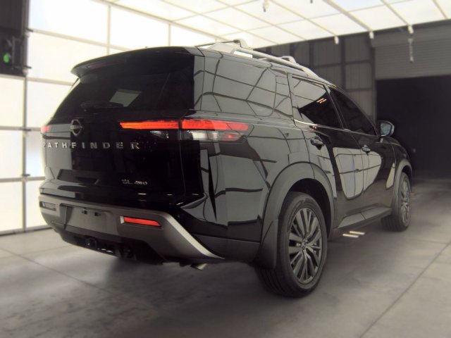 Certified 2025 Nissan Pathfinder SL w/ SL Premium Package AWD/4WD image 10