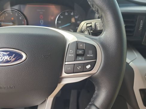 Used 2020 Ford Explorer XLT RWD image 30