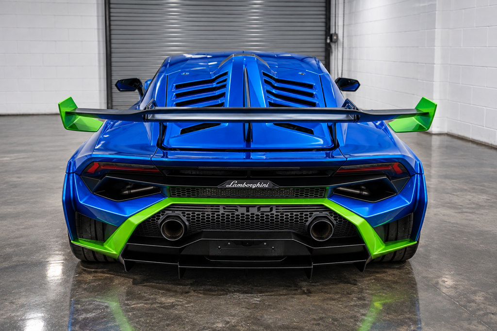 Used 2022 Lamborghini Huracan STO RWD image 2