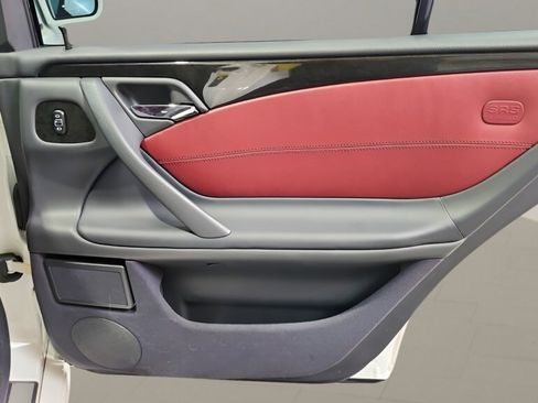 Used 2002 Mercedes-Benz E 55 AMG Sedan image 31