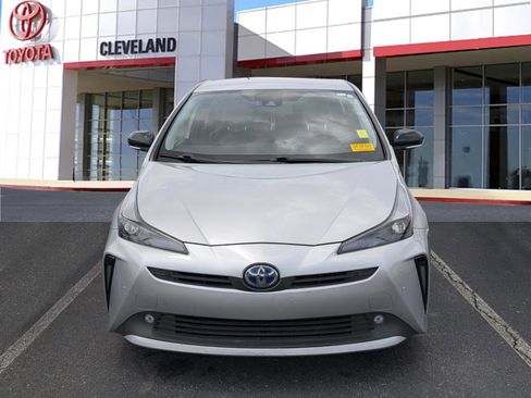 Used 2022 Toyota Prius FWD image 3