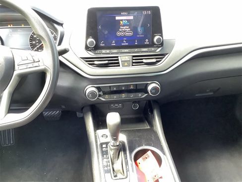 Used 2021 Nissan Altima 2.5 SV image 11