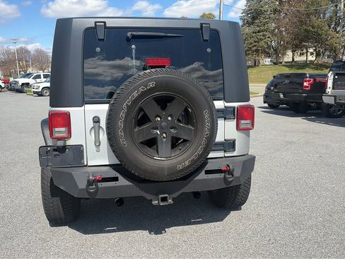 Used 2010 Jeep Wrangler Sport image 11