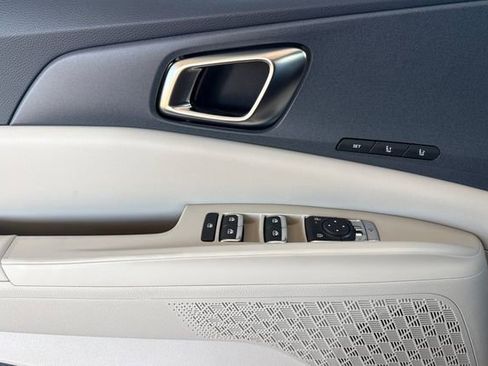 New 2026 Kia Carnival EX FWD image 12