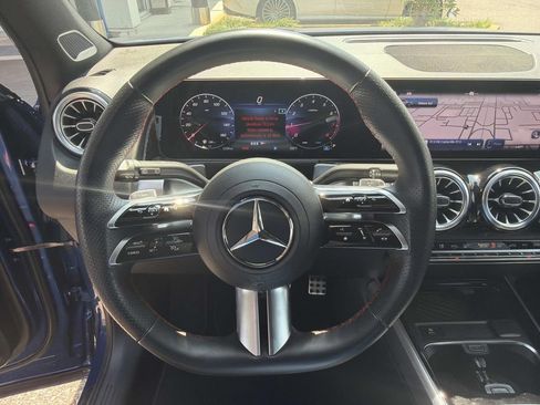 Used 2025 Mercedes-Benz GLB 250 image 22