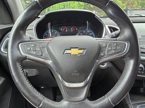 Used 2018 Chevrolet Equinox LT FWD image 14