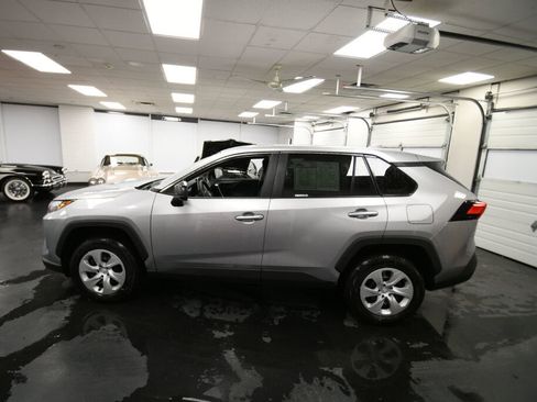 Used 2025 Toyota RAV4 LE image 4