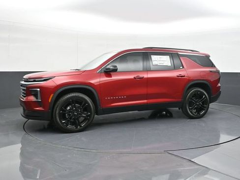 New 2026 Chevrolet Traverse LT w/ LPO, Floor Liner Package FWD image 5